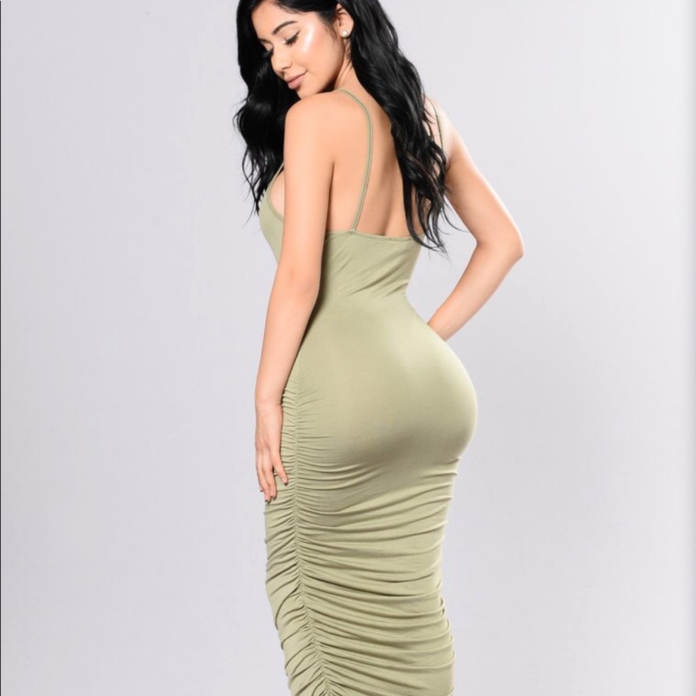 Spaghetti strap dress - Picture 3 of 3